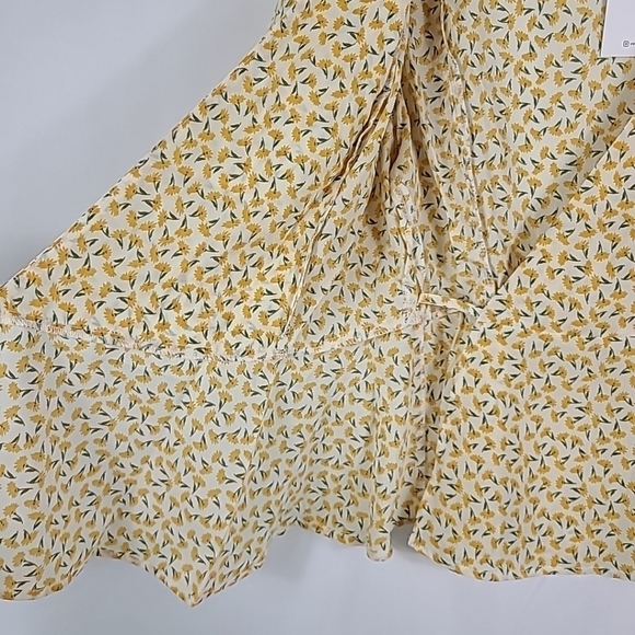 NEW Inmod Los Angeles Women's Folksong Floral Wrap Top in Yellow Size L - Picture 5 of 9